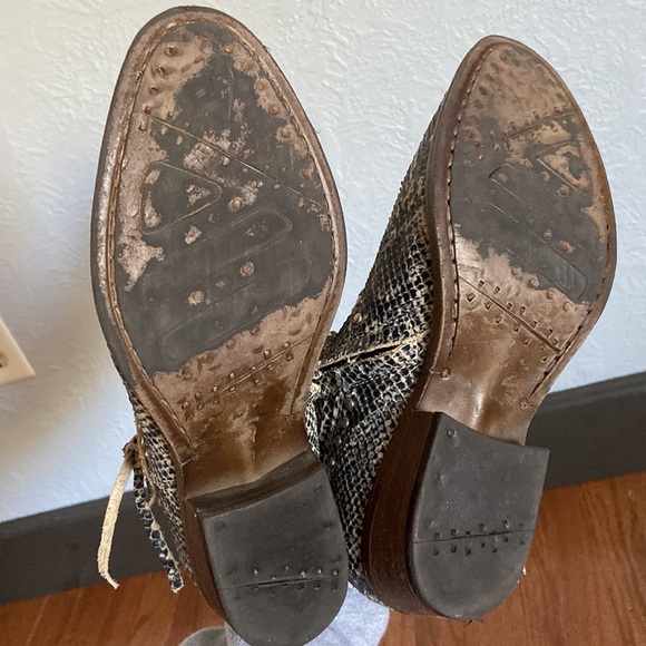 Dingo Ankle Boots - Picture 4 of 5